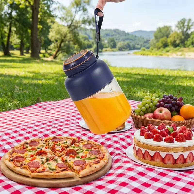 JuiceGo™ – Prenosni Blender