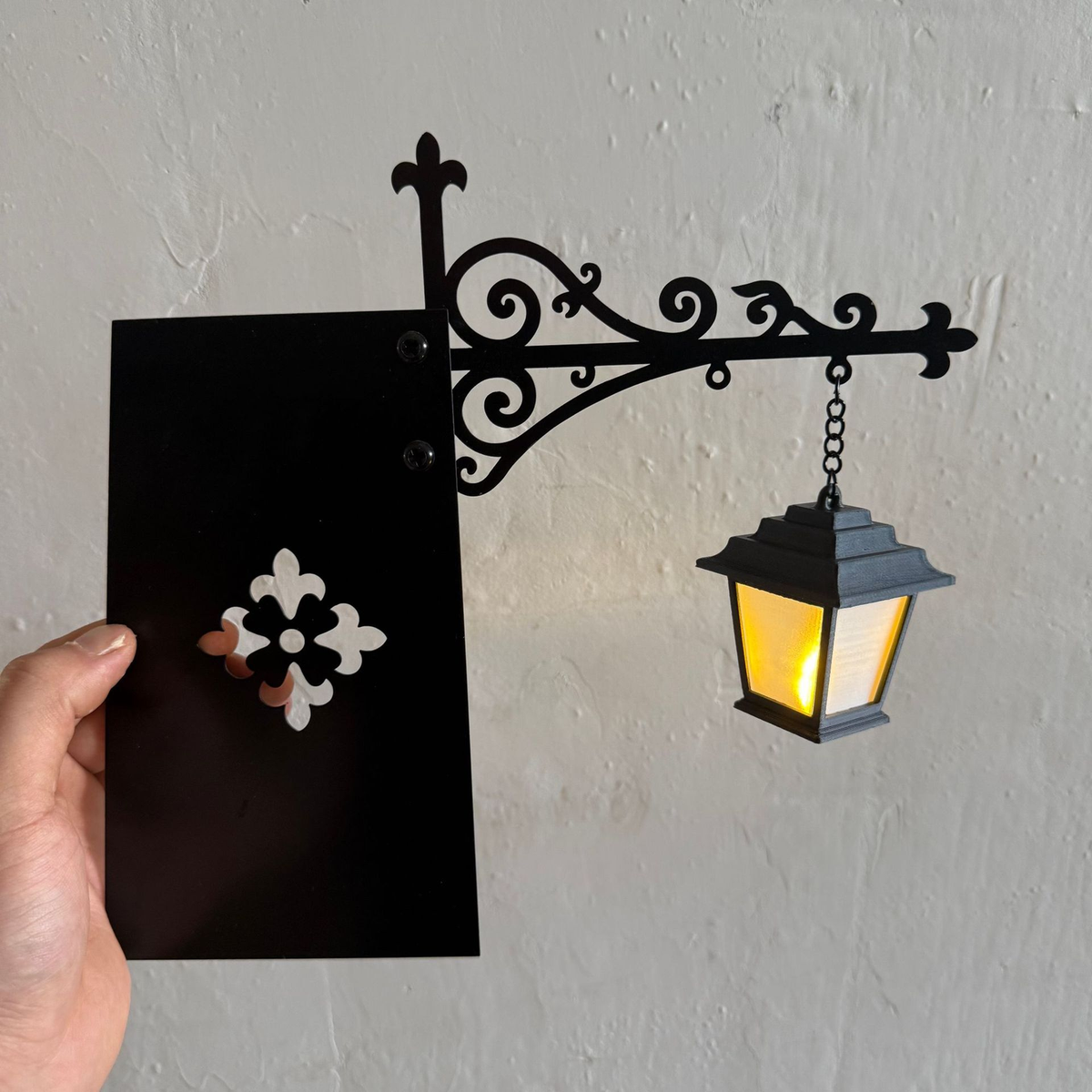 BookLight™ - Ulična svetiljka sa držačem za knjige