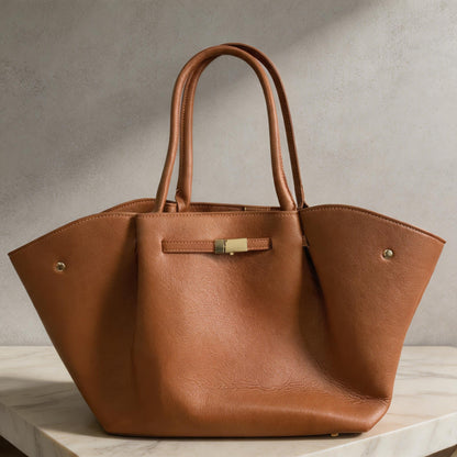 CarryLuxe™ – Elegantna Torba